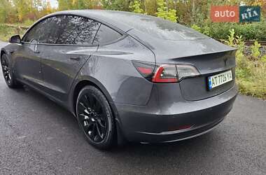 Седан Tesla Model 3 2020 в 