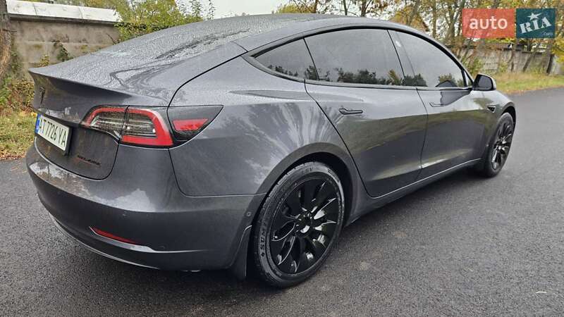Седан Tesla Model 3 2020 в Коломиї