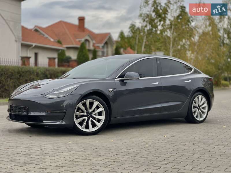 Седан Tesla Model 3 2020 в Одесі