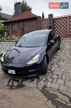 TESLA MODEL 3 2021
