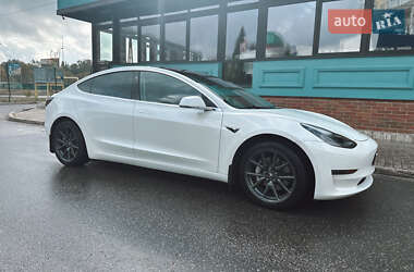 Седан Tesla Model 3 2019 в Сумах
