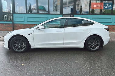 Седан Tesla Model 3 2019 в Сумах
