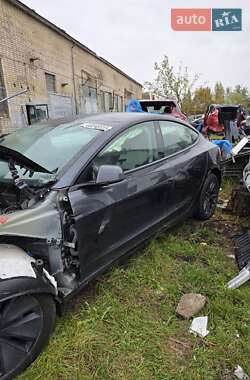 Седан Tesla Model 3 2024 в 