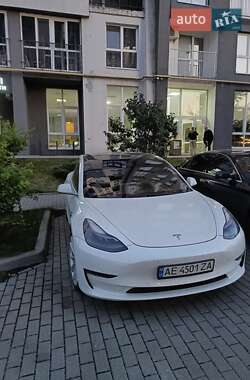 Седан Tesla Model 3 2019 в Львове