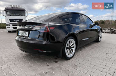 Седан Tesla Model 3 2022 в 