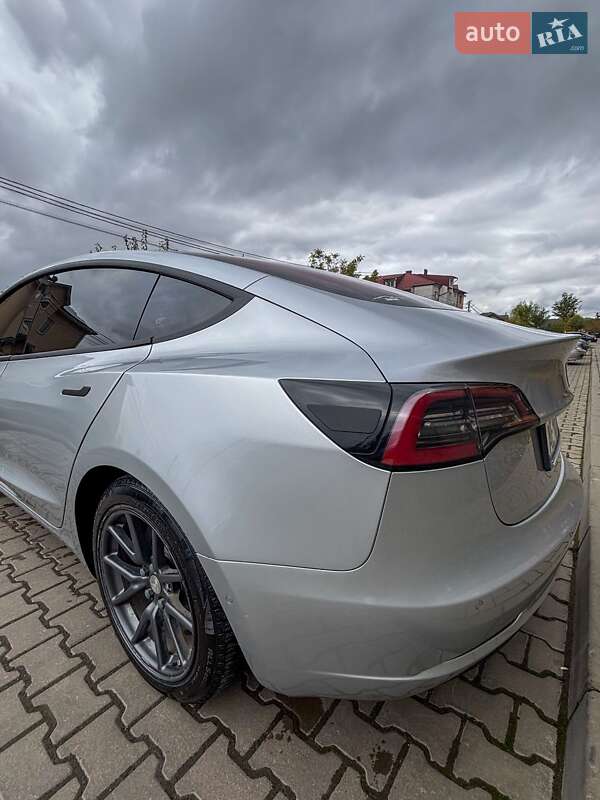 Седан Tesla Model 3 2017 в Ивано-Франковске