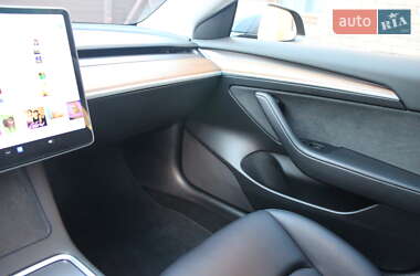 Седан Tesla Model 3 2023 в Днепре