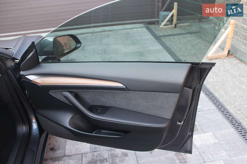 Седан Tesla Model 3 2023 в Дніпрі фото 25 Седан Tesla Model 3 2023 в Дніпрі