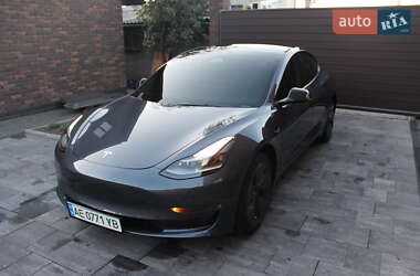 Седан Tesla Model 3 2023 в Днепре
