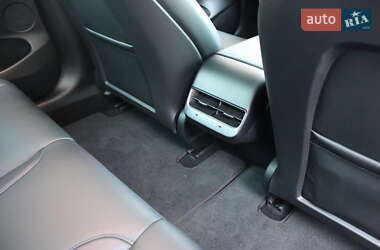 Седан Tesla Model 3 2023 в Днепре
