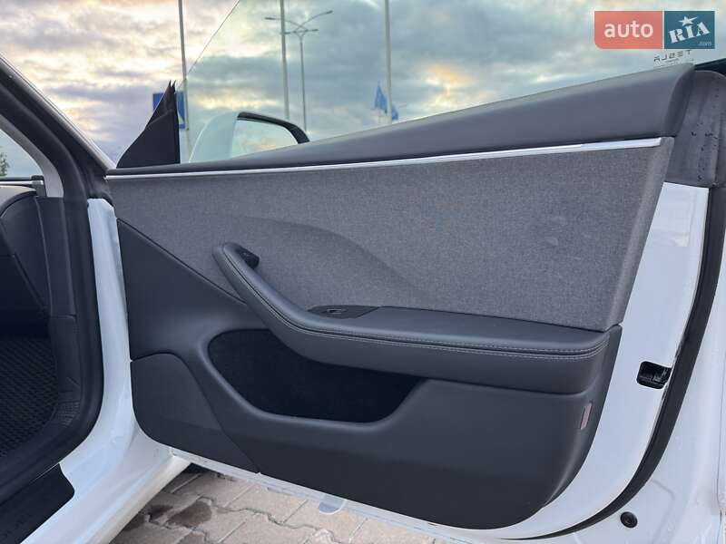 Седан Tesla Model 3 2024 в Борисполе фото 28 Седан Tesla Model 3 2024 в Борисполе