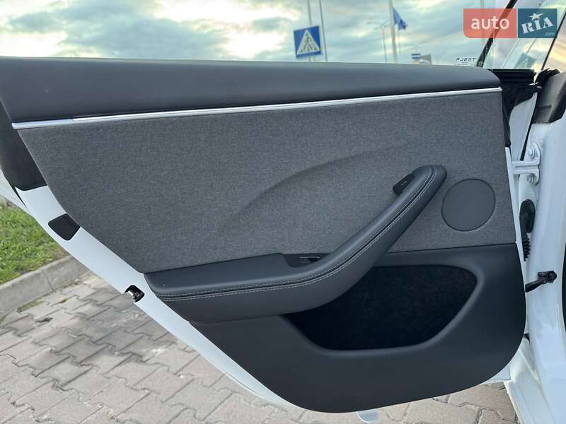 Седан Tesla Model 3 2024 в Борисполе фото 35 Седан Tesla Model 3 2024 в Борисполе