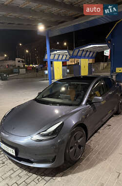 Седан Tesla Model 3 2023 в Тернополе