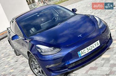 Седан Tesla Model 3 2018 в 