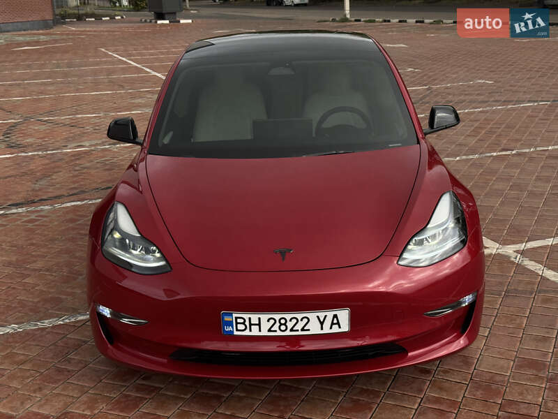 Седан Tesla Model 3 2022 в Одессе