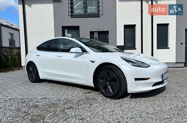 Седан Tesla Model 3 2019 в 