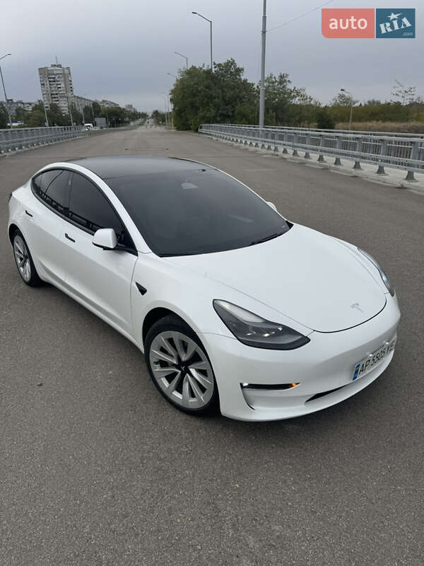 Седан Tesla Model 3 2021 в Запорожье