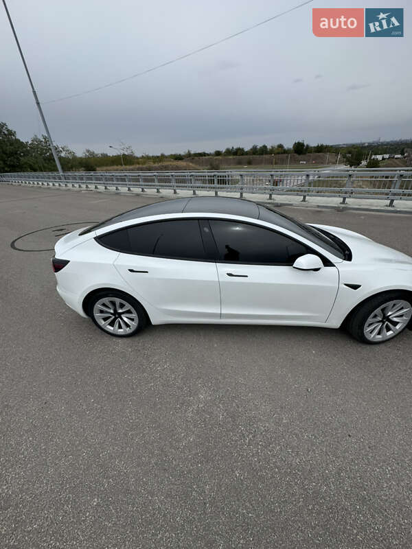 Седан Tesla Model 3 2021 в Запорожье