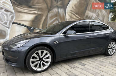 Седан Tesla Model 3 2018 в 
