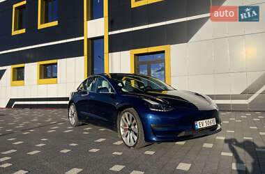 Седан Tesla Model 3 2019 в Тернополі