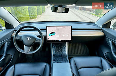 Седан Tesla Model 3 2019 в 