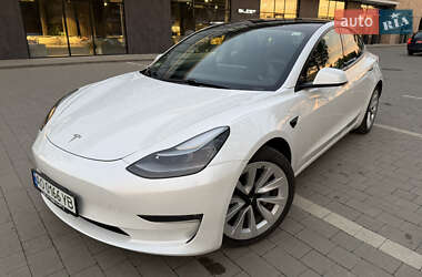 Седан Tesla Model 3 2021 в Ужгороді