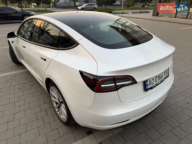 Седан Tesla Model 3 2021 в Ужгороде фото 46 Седан Tesla Model 3 2021 в Ужгороде