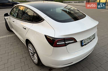 Седан Tesla Model 3 2021 в 