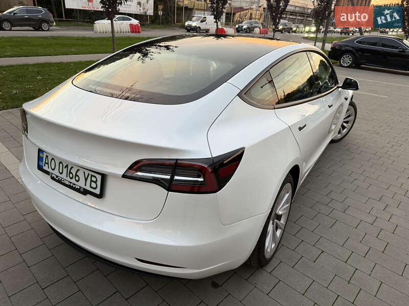 Седан Tesla Model 3 2021 в Ужгороде фото 44 Седан Tesla Model 3 2021 в Ужгороде