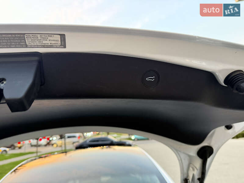 Седан Tesla Model 3 2021 в Ужгороде фото 49 Седан Tesla Model 3 2021 в Ужгороде