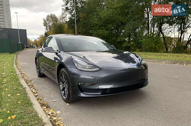 Седан Tesla Model 3 2018 в Києві