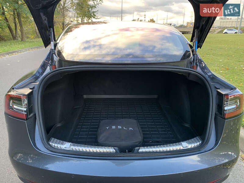 Седан Tesla Model 3 2018 в Киеве фото 19 Седан Tesla Model 3 2018 в Киеве