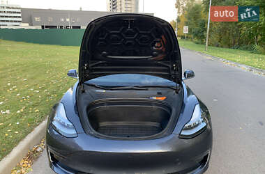 Седан Tesla Model 3 2018 в 