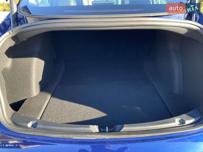 Седан Tesla Model 3 2023 в Хмельницком