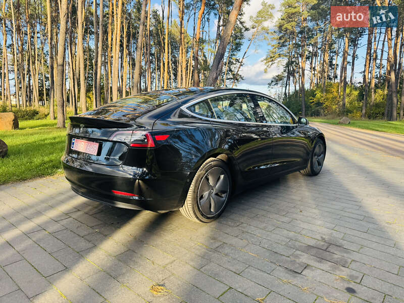 Седан Tesla Model 3 2019 в Житомире