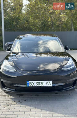 Седан Tesla Model 3 2019 в 