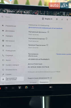 Седан Tesla Model 3 2019 в 