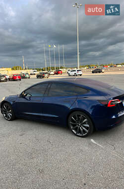 Седан Tesla Model 3 2018 в 