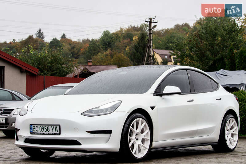 Tesla Model 3 2019