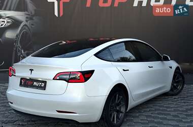Седан Tesla Model 3 2023 в 