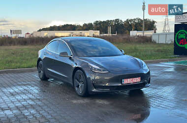 Седан Tesla Model 3 2020 в 