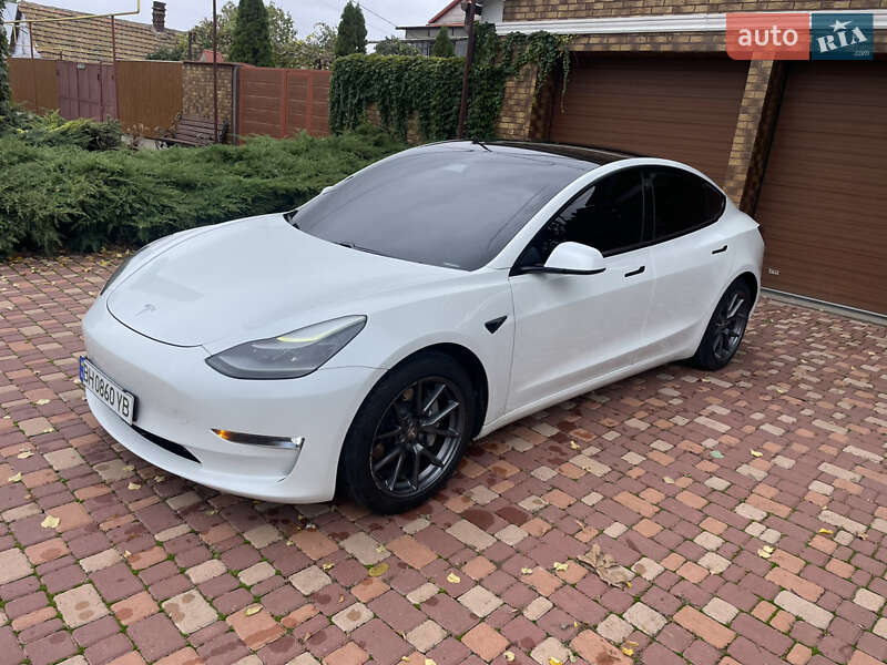 Седан Tesla Model 3 2021 в Одесі