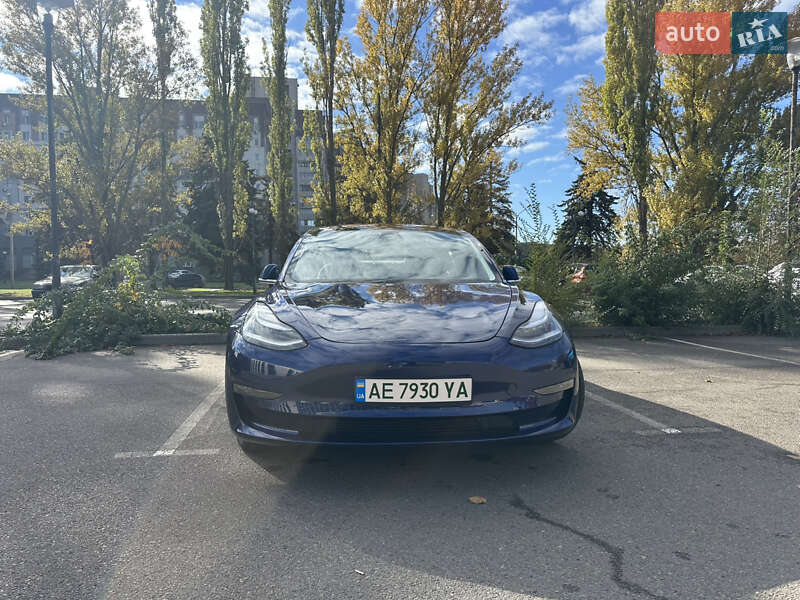 Седан Tesla Model 3 2018 в Кривом Роге