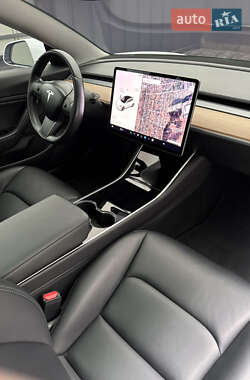 Седан Tesla Model 3 2018 в 