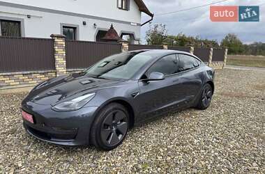 Седан Tesla Model 3 2022 в Коломиї