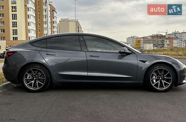 Седан Tesla Model 3 2021 в  фото 10 Седан Tesla Model 3 2021 в