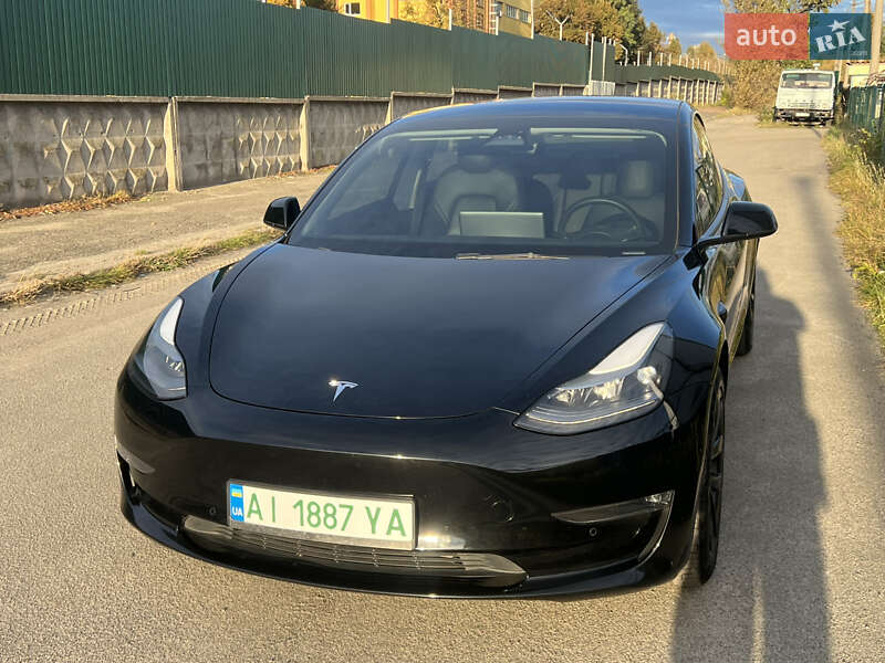 Седан Tesla Model 3 2022 в Києві