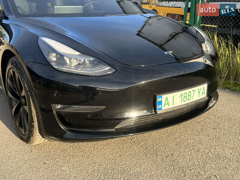 Седан Tesla Model 3 2022 в Києві