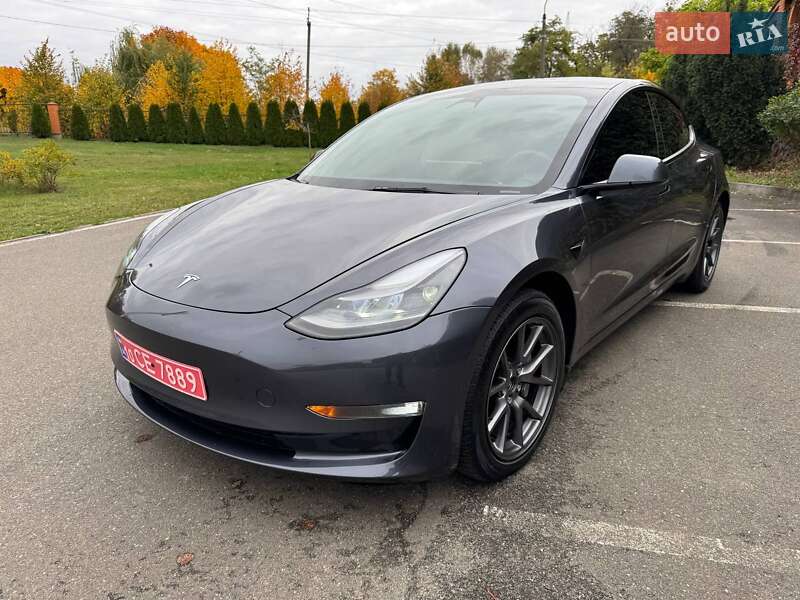 Седан Tesla Model 3 2023 в Киеве