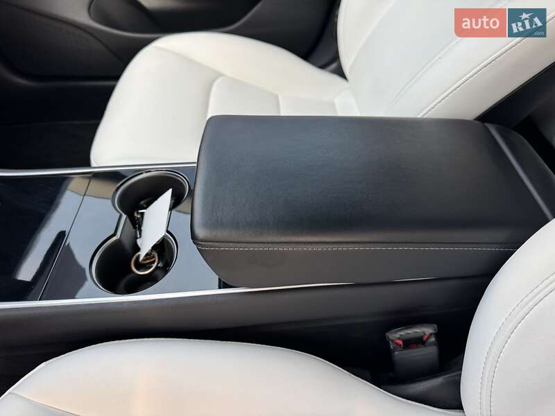 Седан Tesla Model 3 2019 в Києві фото 23 Седан Tesla Model 3 2019 в Києві
